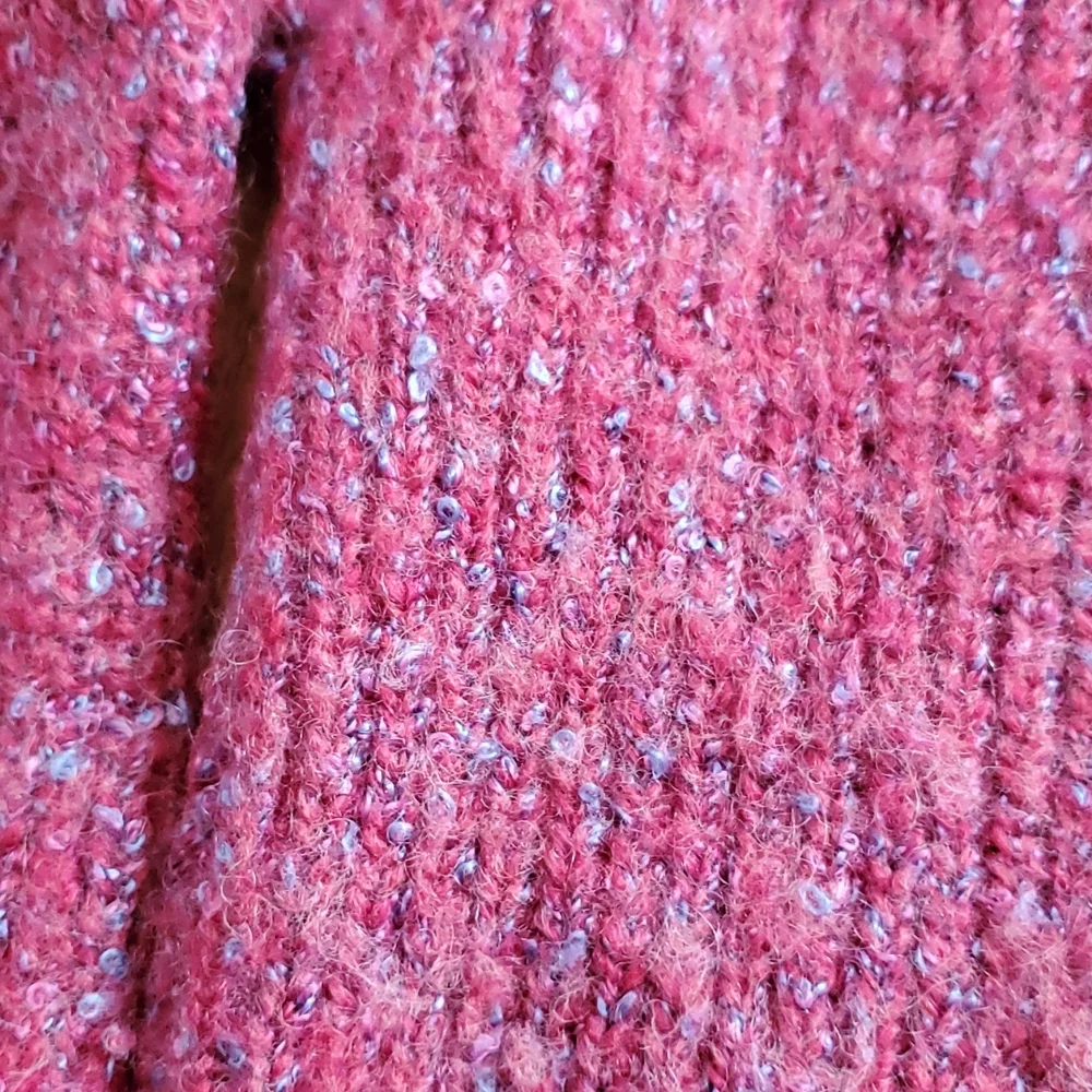 Cozy Wool Pink and Blue‎ Thick Winter Sweater Size Womans Medium